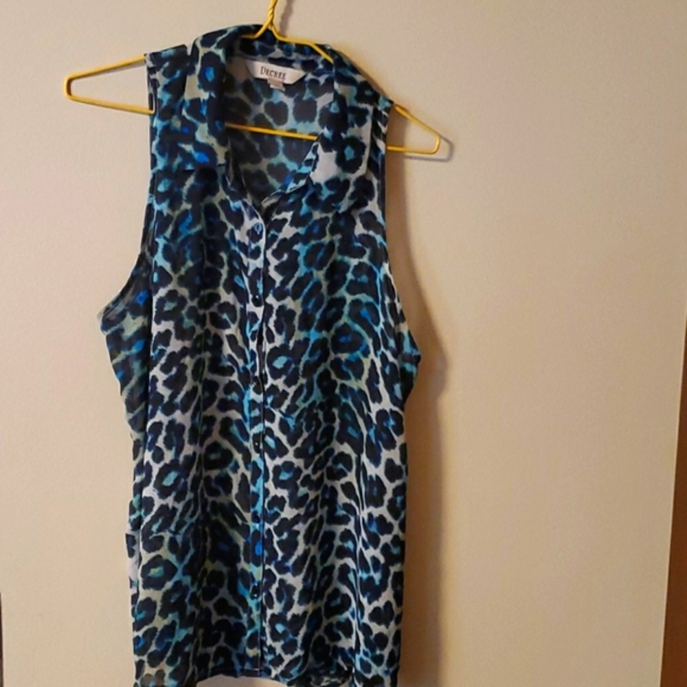 Decree..button down sleeveless!